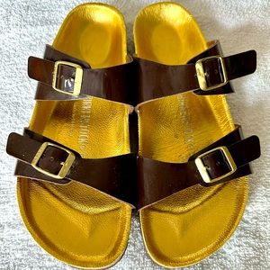 Birkenstock Sydney brown patent slide sandal